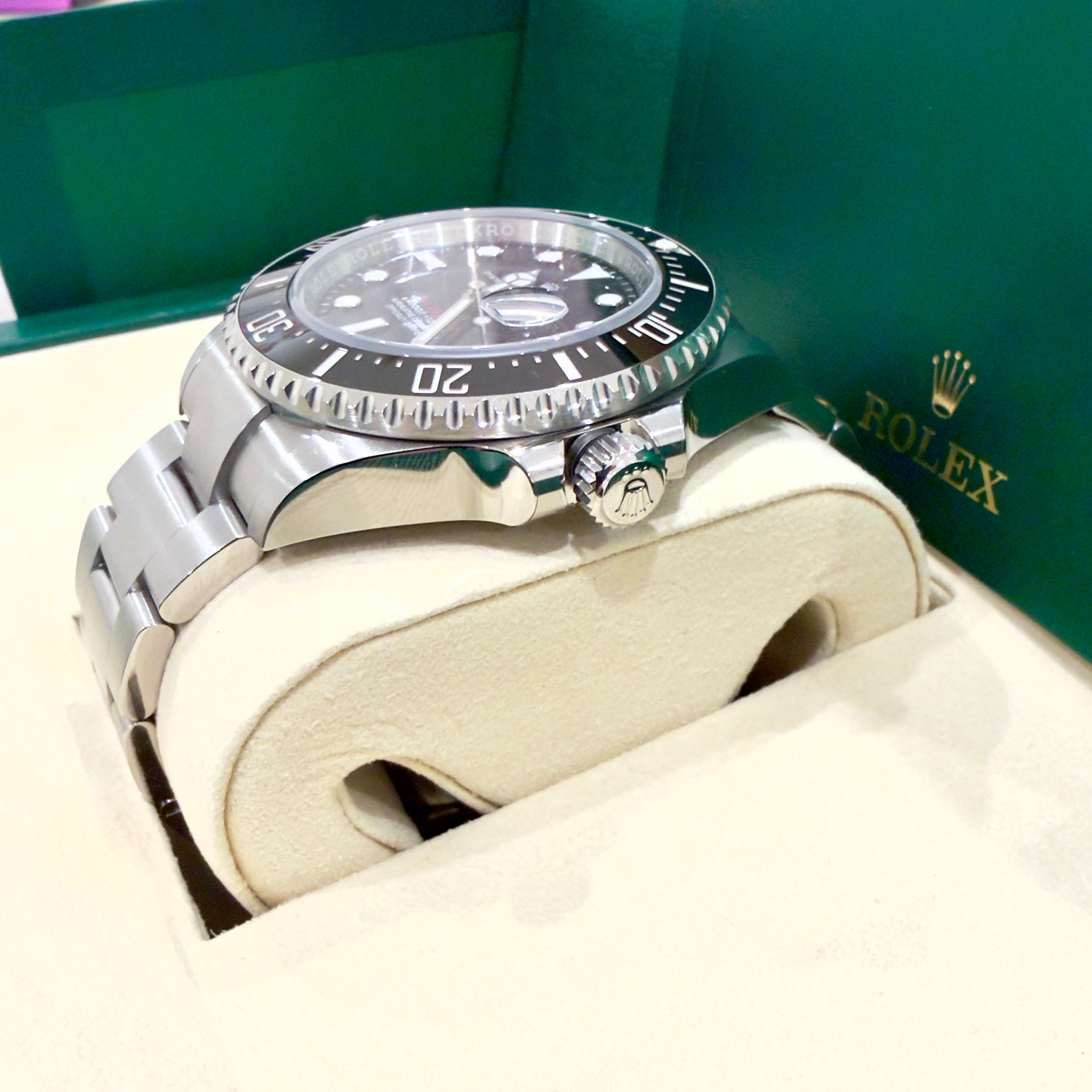 Rolex Sea-Dweller 126600