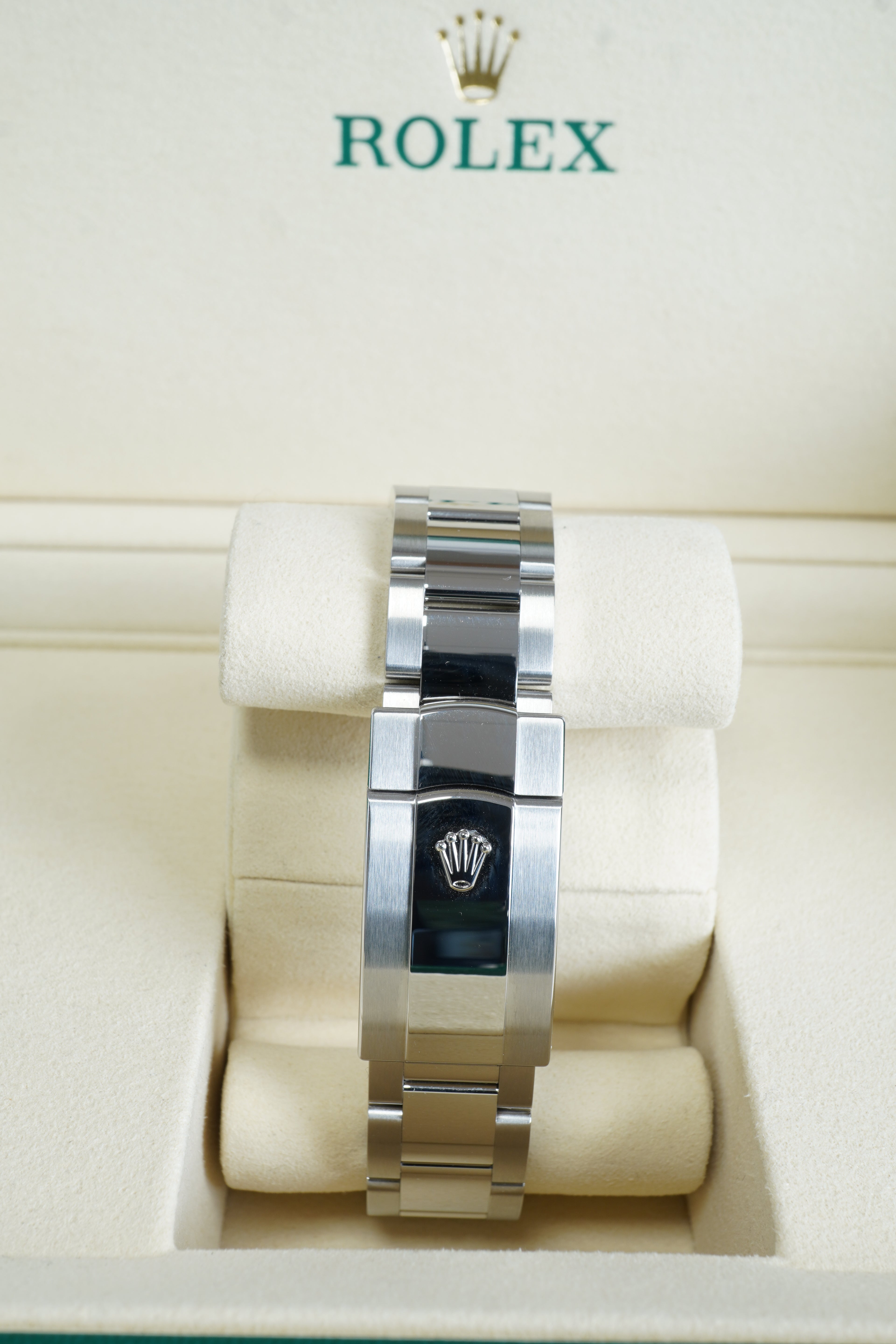 Rolex Datejust 126200 Silver Dial Oyster Bracelet