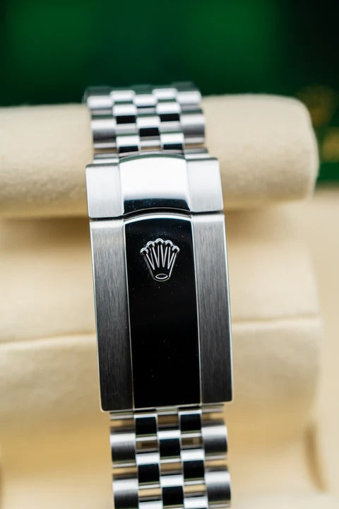 Rolex Datejust 126334 Jubilee Stainless Steel Blue Dial Secondary image