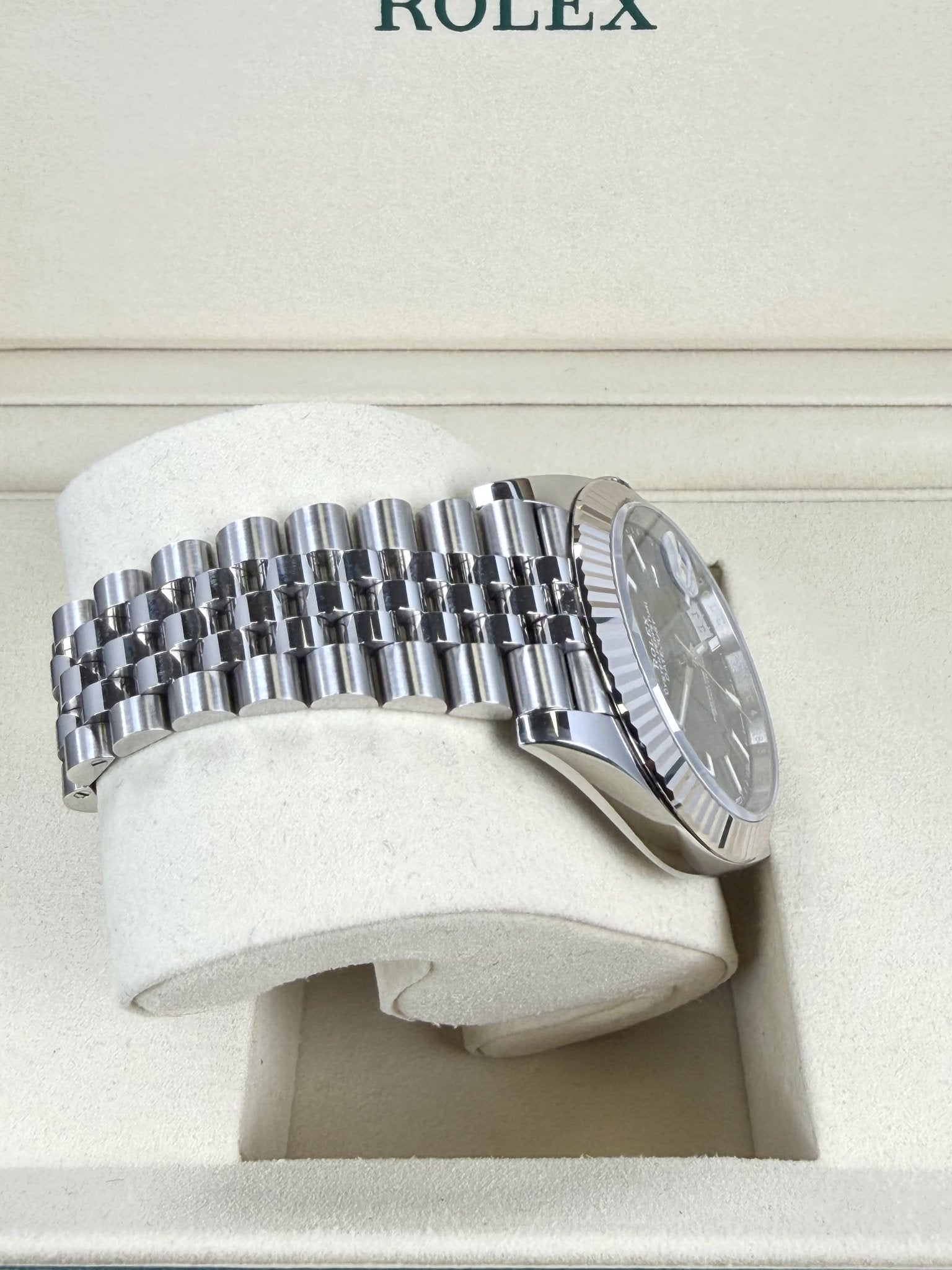 Rolex Datejust 126334 Jubilee Stainless Steel Blue Dial - ORATIME CO