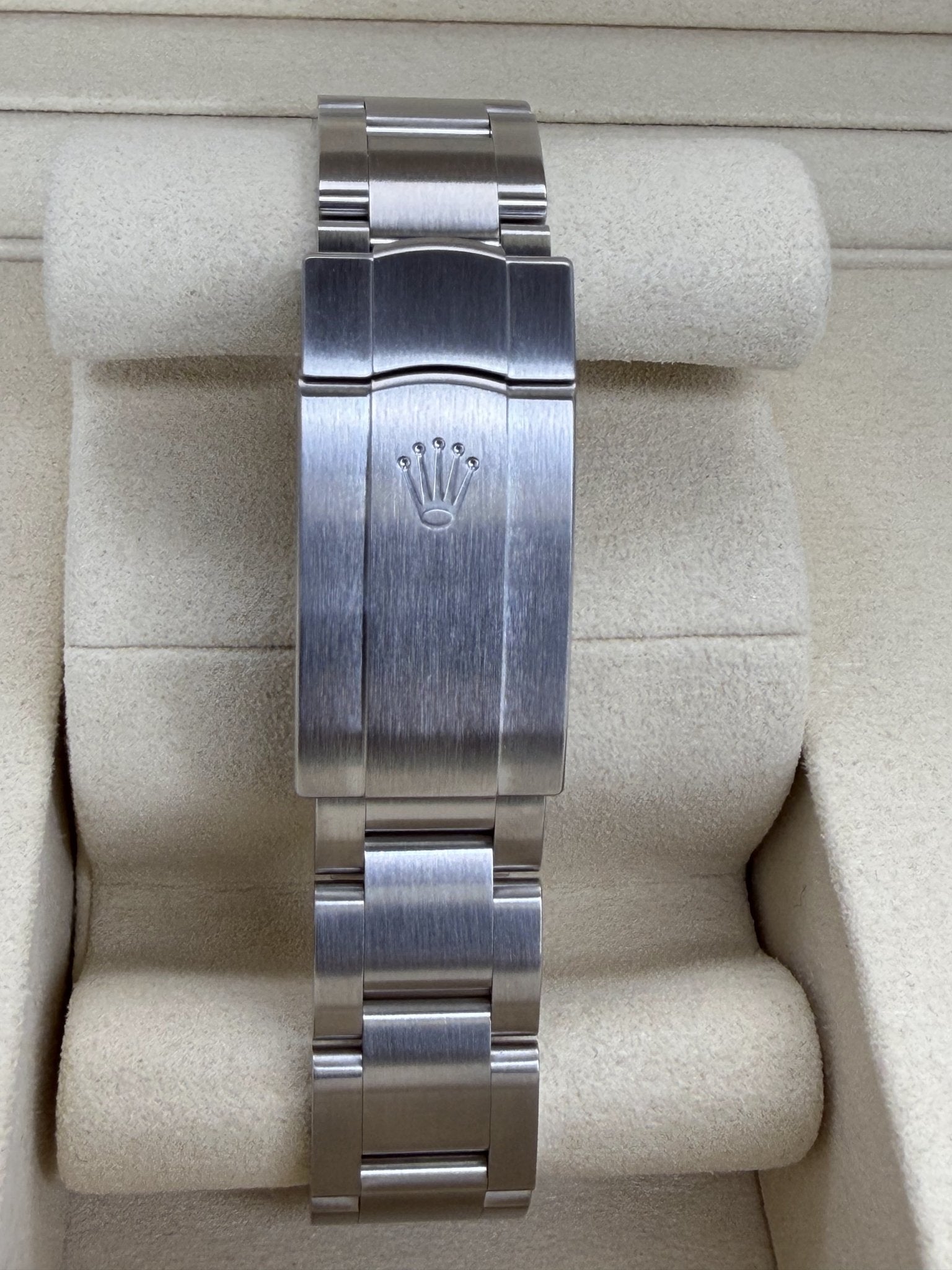 Rolex Oyster Perpetual 124200 Pistachio Dial Stainless Steel - ORATIME CO