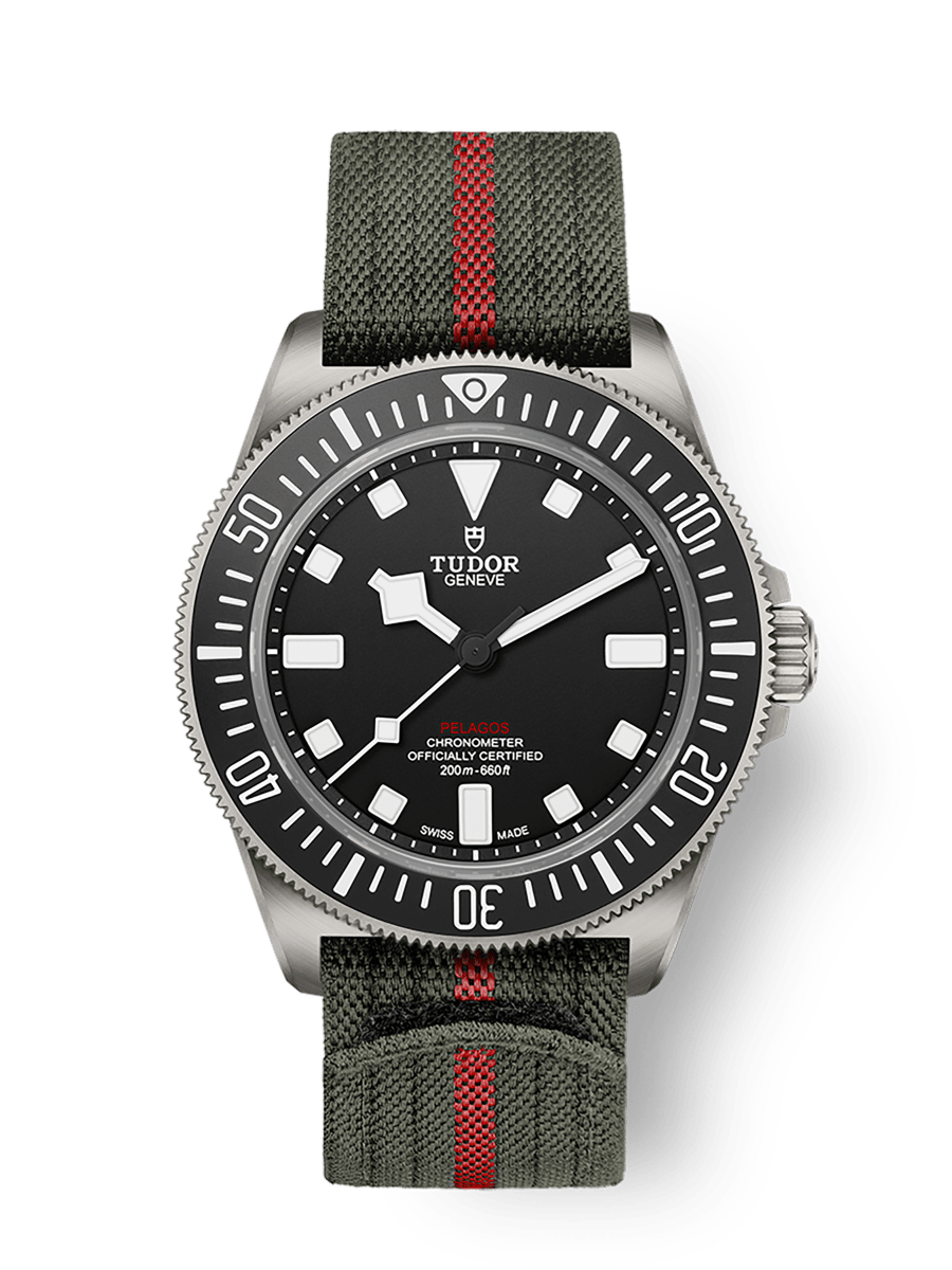 Tudor Pelagos FXD M25717N-0001 42mm titanium case, Green fabric strap with red band, Black rubber strap